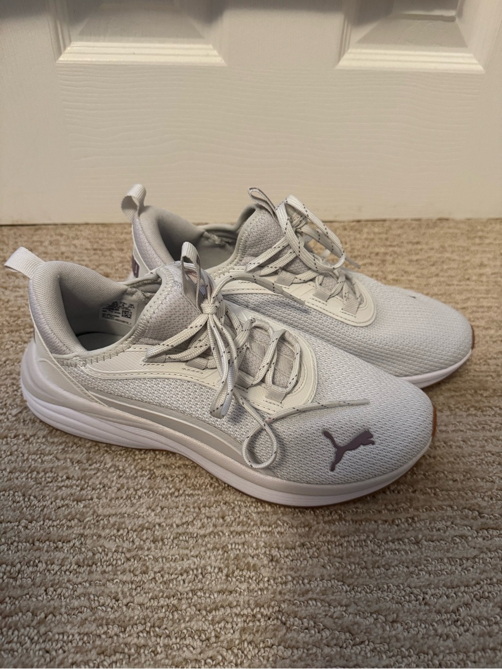 Puma Women's White and Light Gray Low-Top Sneakers